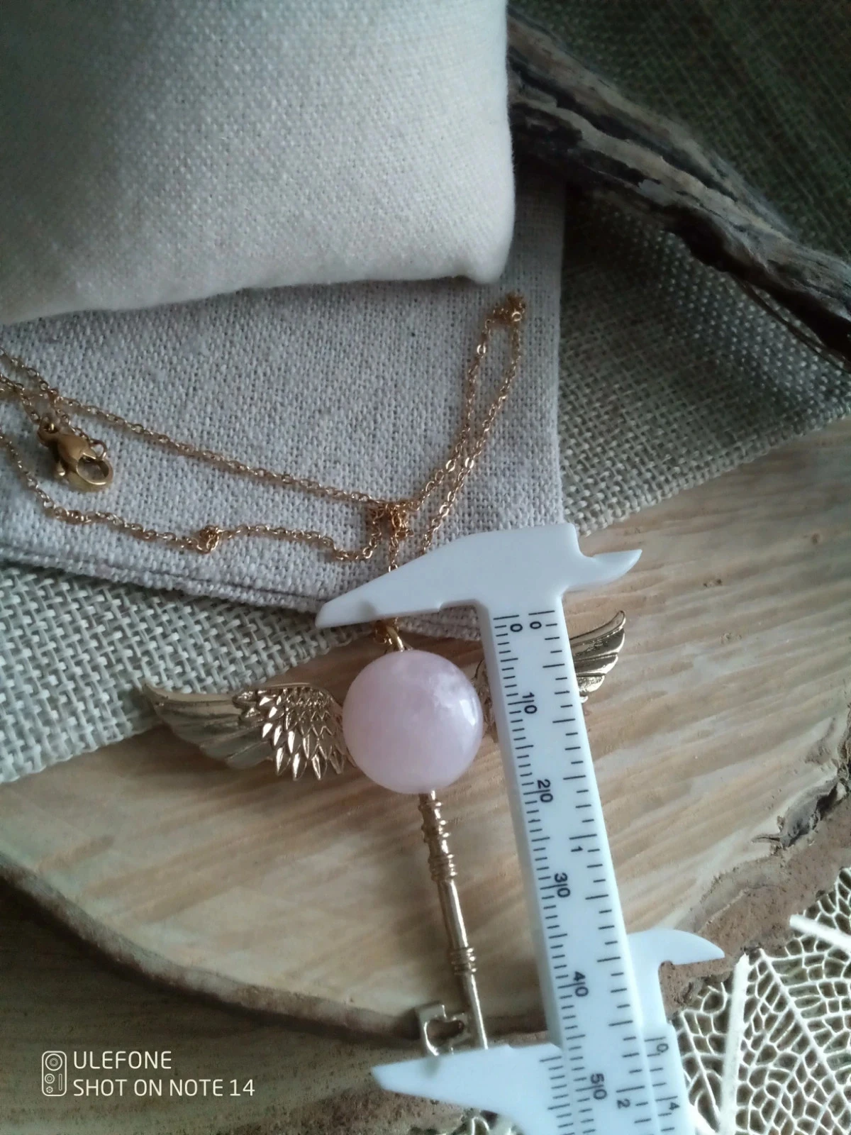 Winged key necklace golden rose quartz stone 🩷. – photo 4